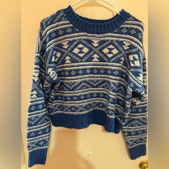American Eagle Outfitters Navy and Cream Patterned Sweater - Picture 1 of 2